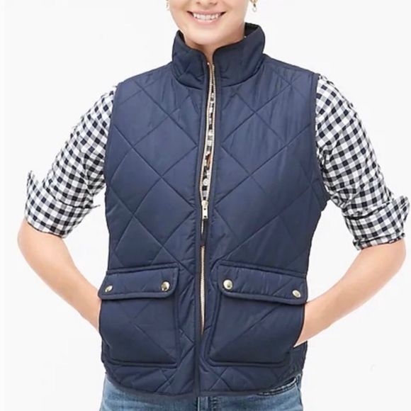 NWT J. Crew Factory Puffer vest with snap pockets - Picture 1 of 7